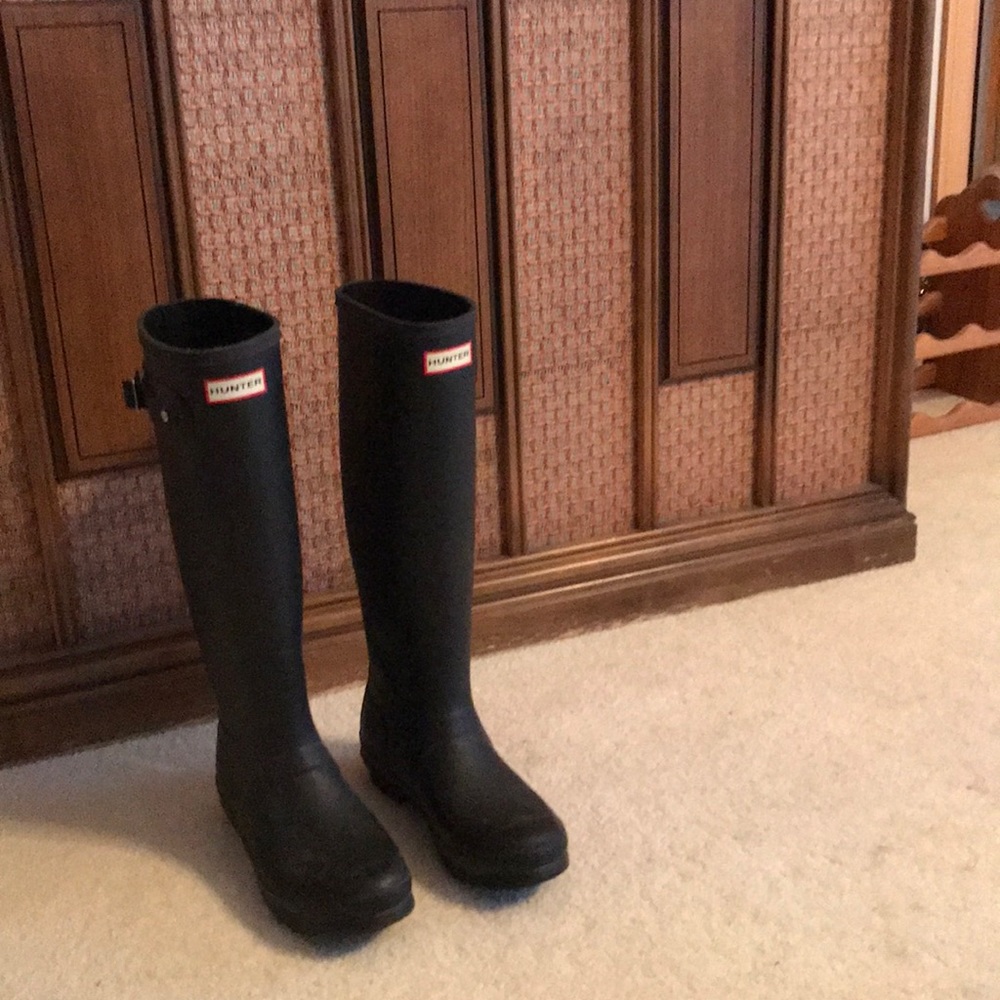 Hunter rain boots—like new